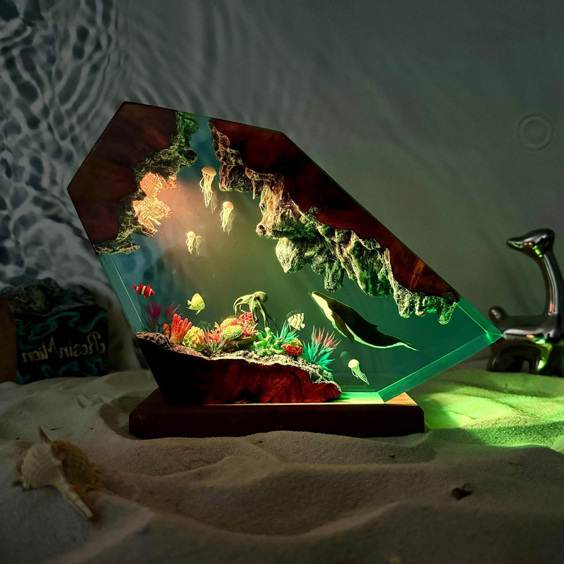 Ocean Underwater Healing Desktop Resin Ornament Atmosphere Lamp Night Light Whale Diver Miniature Landscape Gift