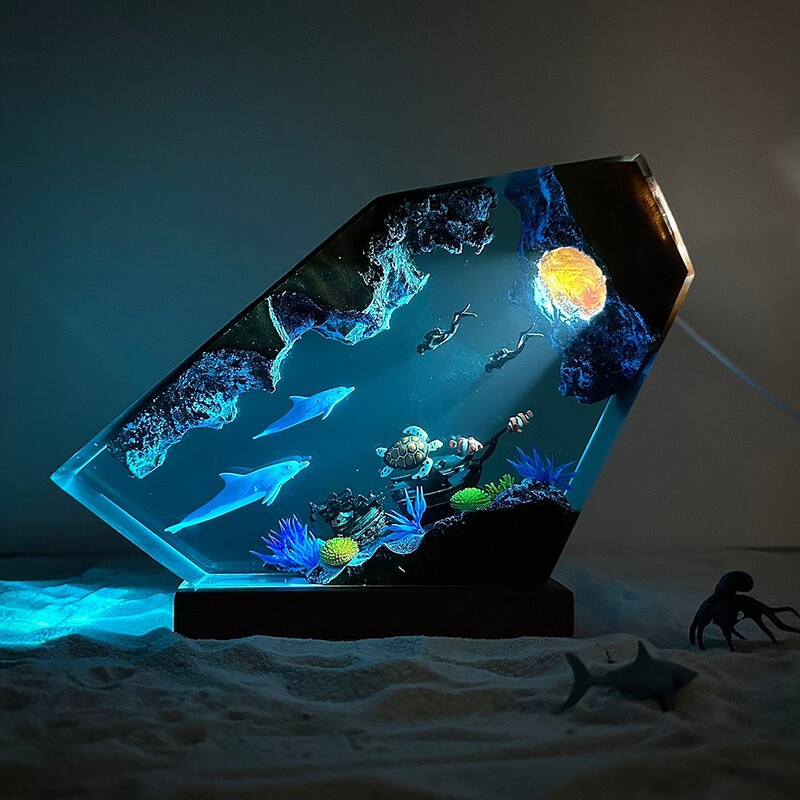 Ocean Underwater Micro-Landscape Atmosphere Lamp, Epoxy Resin Night Light, Birthday Gift, Whale Desktop Resin Bedside Lamp Ornament