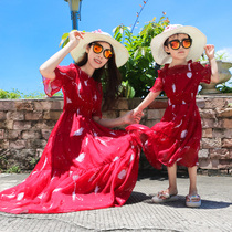 Mother and daughter seaside vacation beach dress Burgundy one-shoulder dress Chiffon dress net red parent-child outfit