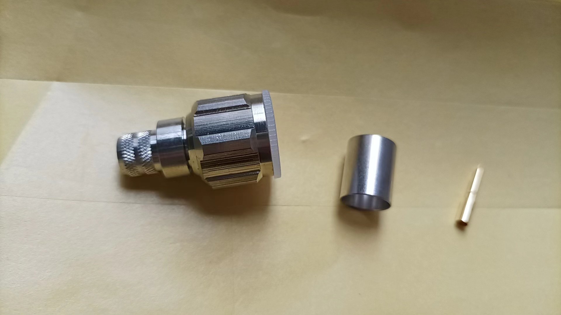 N-JB7 N公头-7 全铜馈线头 N公LMR400/RG213/50-7D馈线适用