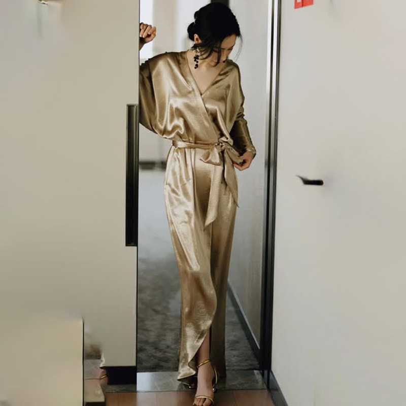 Bridal Robe for Women, High-End Niche Golden Nightgown, Long-Sleeved Trailing Wedding Morning Photo Shoot Dress, Bridesmaid Bathrobe, Sleepwear