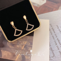 Fan-shaped Terror Elegant Temperament Joker Small Fan Diamond Shine Sector Earrings 925 Silver Needle