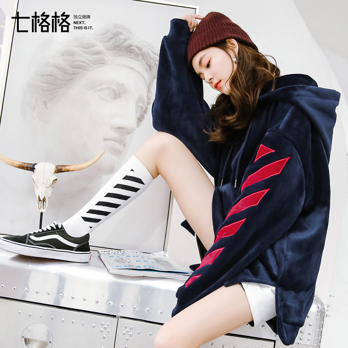 Sweatshirt femme OTHERMIX - Ref 3217185 Image 1