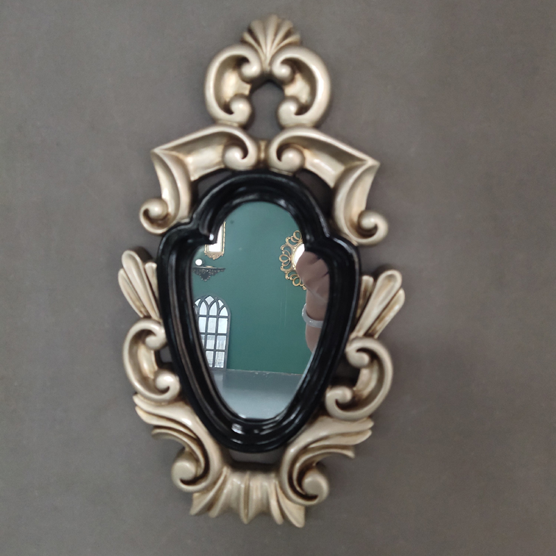 Eurostyle Retro Creative Mirror Cosmetic mirror Bathroom Mirror Waterproof Bathroom Mirror Profiled champagne wall-mounted small