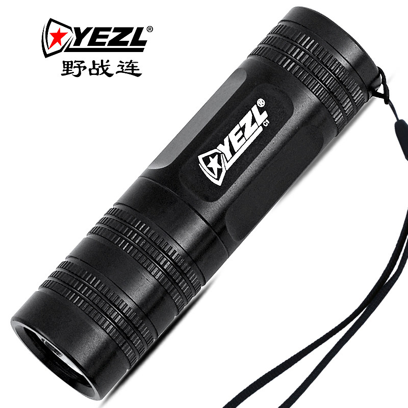 Field Even mini-intense light flashlight Home rechargeable outdoor far-shot anti-body pocket flashlight C1