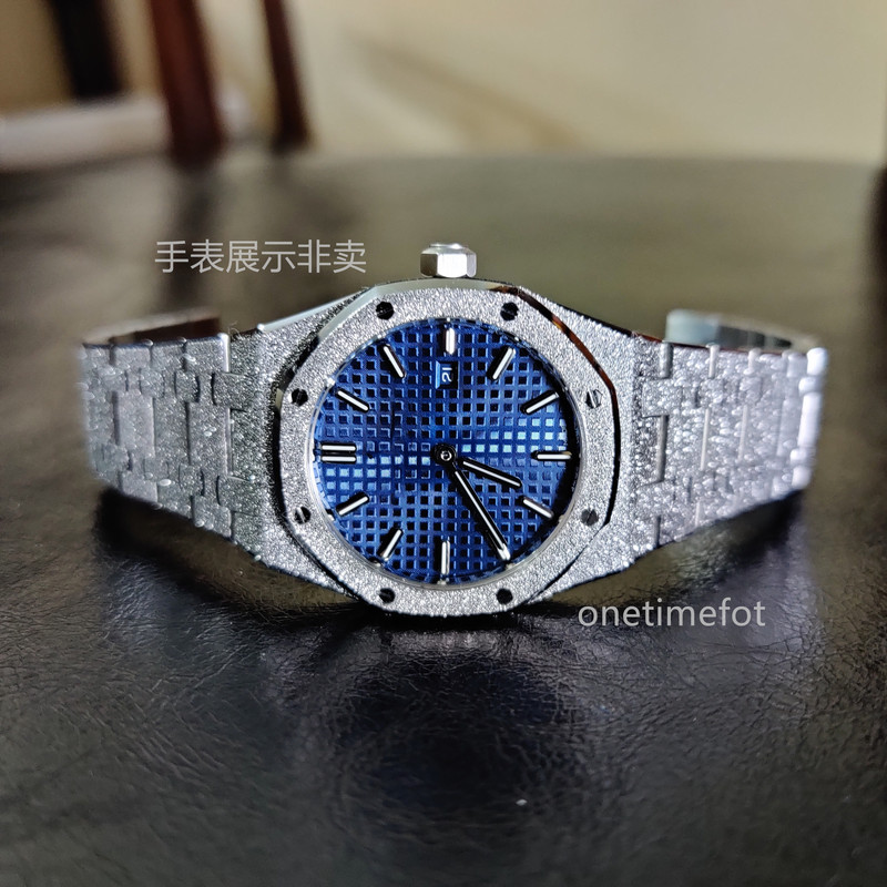 The Watch Case Is Modified with Frost Gold Hammering Process. It Is Suitable for All Metal Materials Such as Ebi Rolex