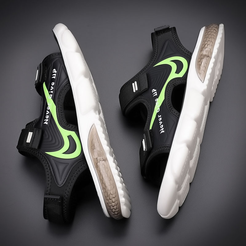 Men's sandals summer outwear 2022 new outdoor casual beach shoes deodorized heightening soft-bottom teenagers sandals