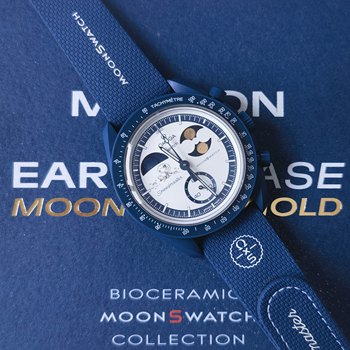 Swatch Co-Branded with Omega Omega Swatch New Moonshine Gold Snoopy Moon Phase Watch