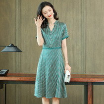 Clearance heavy silk dress women summer V-neck short-sleeved high-end brand fashion waist mulberry silk swing skirt