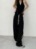 PToy не в наличии*Basic -это детали и много чистого ношения тонких брюк.