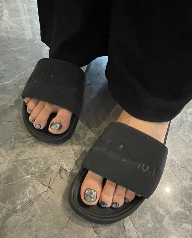 Lu Brand Same Style Summer Outdoor Wear Unisex Couple Style Comfortable Fashionable Versatile Beach Sandals Slip-On Slippers