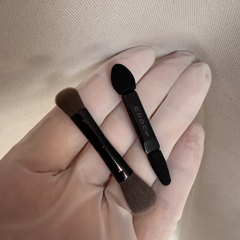 Chanel Chanel Eyeshadow Stick Eyeshadow Brush Original Authentic Product Chanel Chanel Eyeshadow Stick Eyeshadow Brush Original Authentic Product