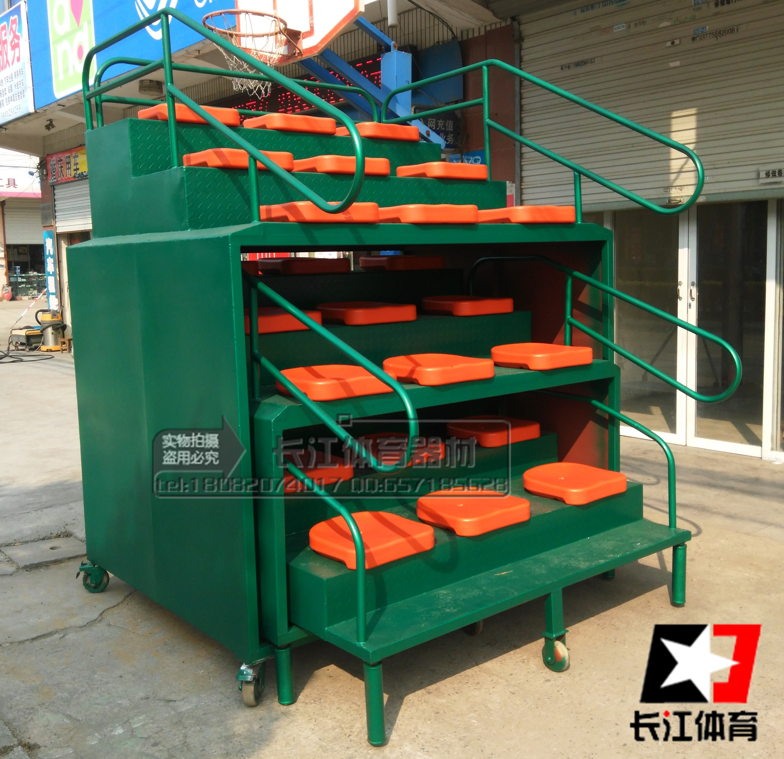 Athletics field mobile telescopic finishing referee table timing platform Grandstand 27 seats 24 seats 18 seats 12 seats