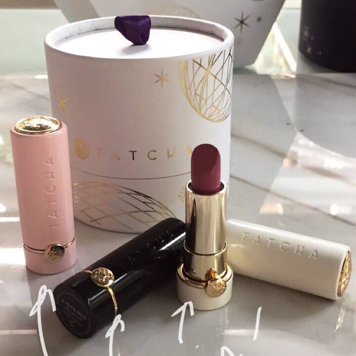 Spot art prostitute TATCHA 2017 Christmas limited black tube white tube powder tube mini suit white tube lipstick