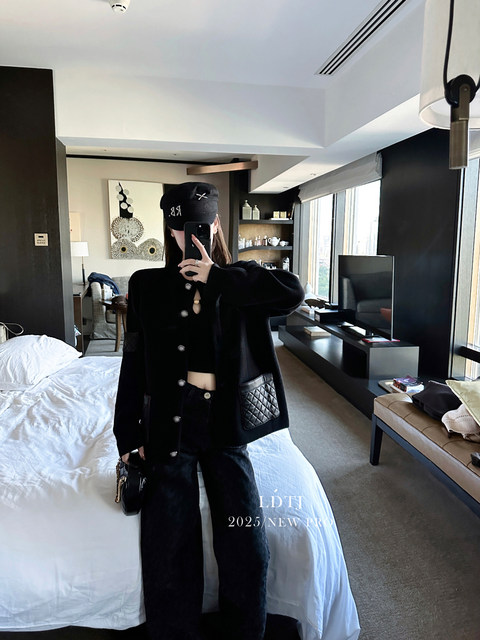 Ldtj High-End Customization: the Alluring Sister's Appointment - Autumn French Style Small Fragrance Diamond Pattern Leather Pocket Knitted Cashmere Cardigan Jacket