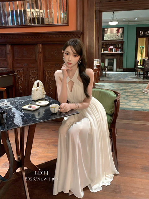 Ldtj Original [Monsoon Breeze] 2025 Heavy Embroidery Chiffon Birthday Date Socialite Halter Neck Long Dress for Women