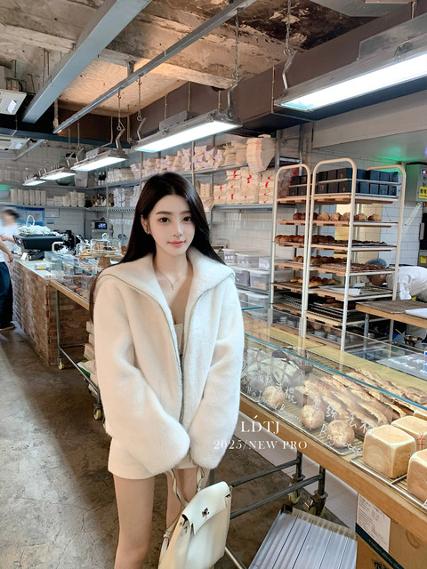 LDTJ haute couture cream frosting winter and autumn noble temperament casual lapel warm short fur thick coat for women