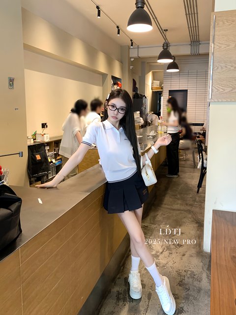 Ldtj High-End Fashion Expert's Autumn Style, Versatile Letter Embroidery Slim-Fit Short-Sleeve Polo Wool Knit Top