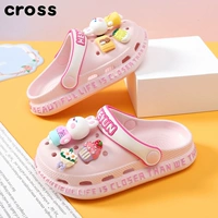 Модные нескользящие детские пляжные тапочки в стиле Crocs, лето 2023 года, мягкая подошва, подходят для носки на улице