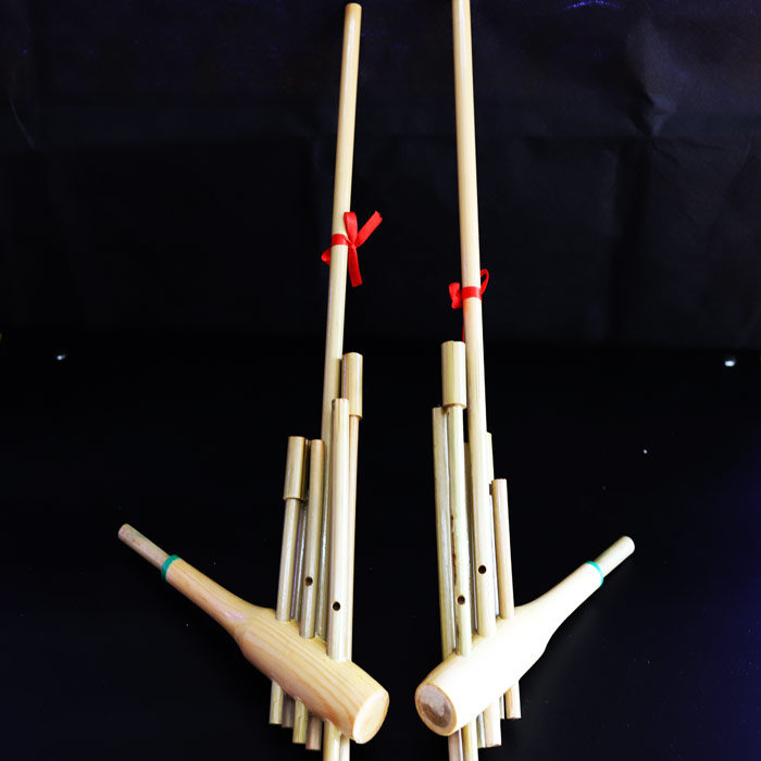 National musical instrument Miao Lusheng trumpet two-tone Dong Lusheng children's stage performance props handmade travel goods