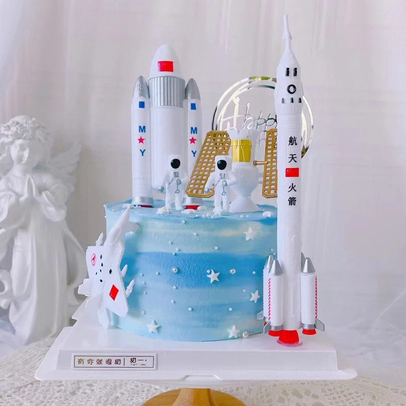 Cake decoration decoration creative toy net red car Mercedes space shuttle fire truck engineering vehicle simulation model