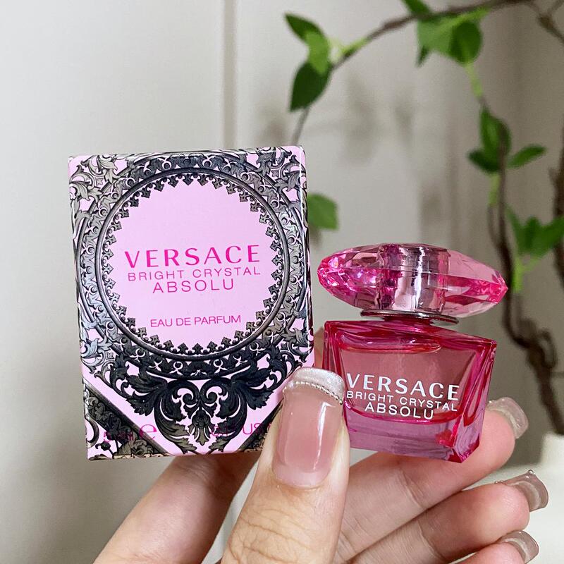 Authentic Versace Versace Diamond Gold Diamond Black Crystal Perfume Sample Long-Lasting Fragrance Holiday Gift Authentic Versace Versace Diamond Gold Diamond Black Crystal Perfume Sample Long-Lasting Fragrance Holiday Gift