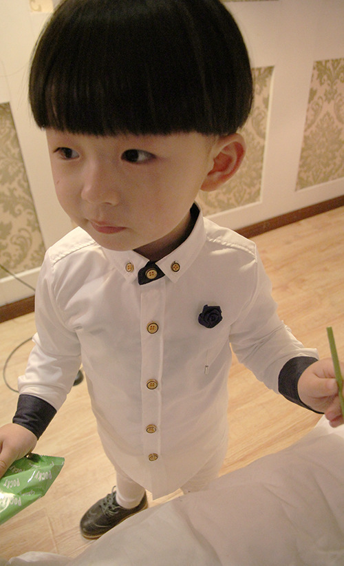 Mùa thu đông trẻ em và trẻ em cộng với áo sơ mi nhung trắng cotton cho bé áo sơ mi trắng dài tay Slim boy áo ấm inch quần áo bé gái
