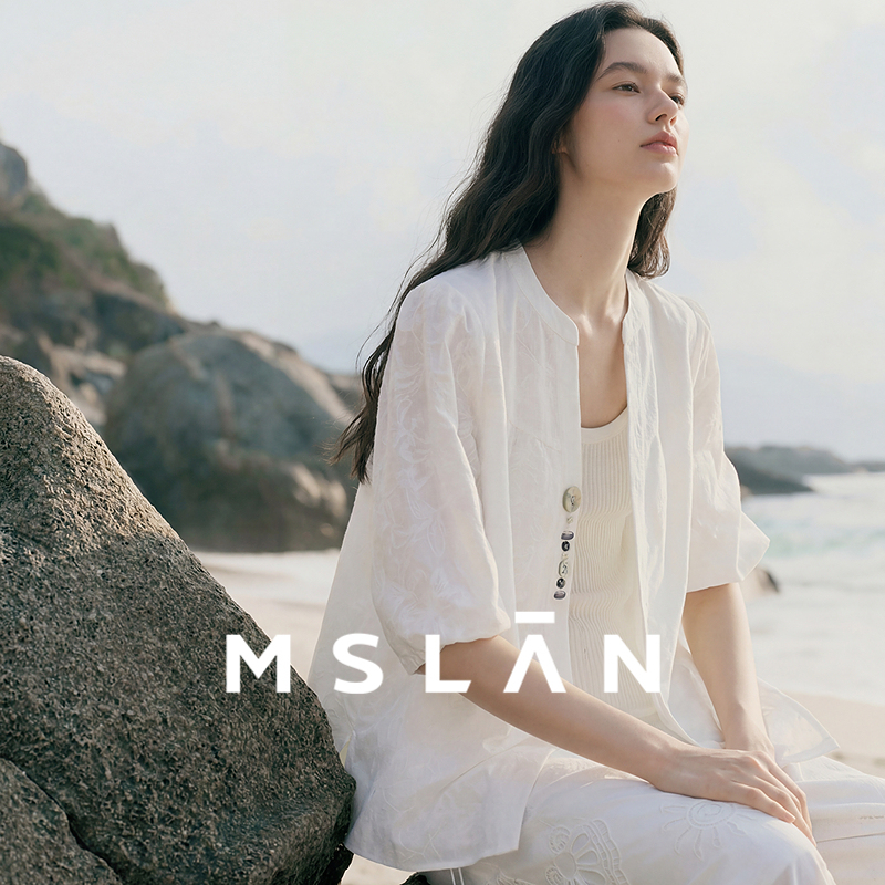 Mslan'Heavy Embroidery' French-Style Three-Dimensional Embroidered Top, Irregular Shell Button Lace Half-Sleeve Shirt Mslan'Heavy Embroidery' French-Style Three-Dimensional Embroidered Top, Irregular Shell Button Lace Half-Sleeve Shirt
