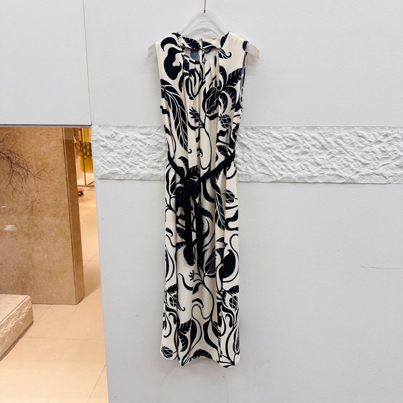 Commuter Style Sleeveless Printed Dress for Women, Waist-Cinching Slimming A-Line Dress, Mid-Length Elegant Dress with Tie, Summer 2026