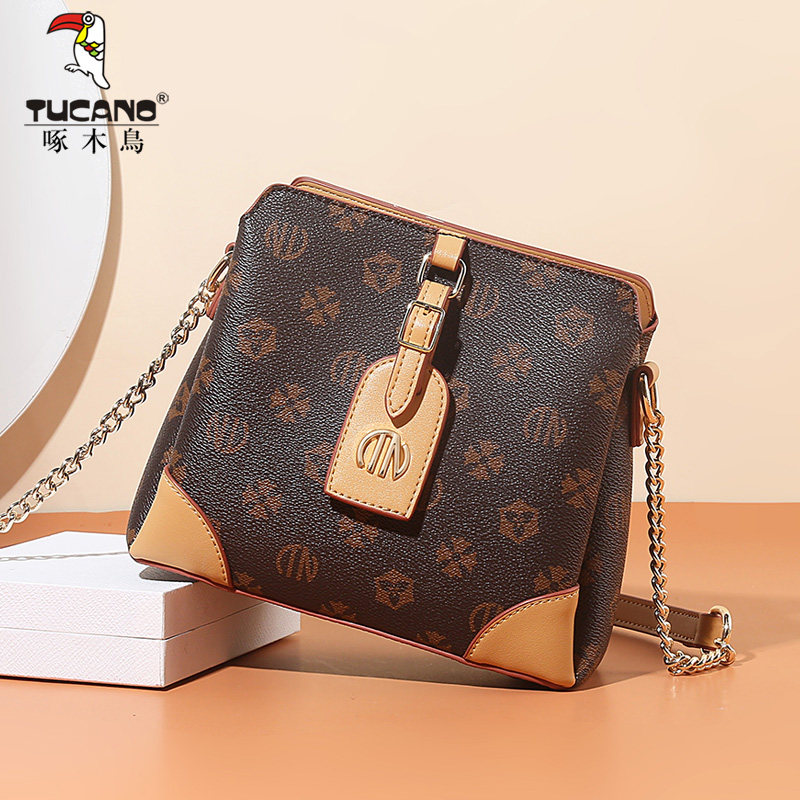 Woodpecker popular bucket bag this year female summer 2022 new fashion western style retro ancient flower shoulder messenger bag