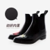 SLMA Daisy Fashion Chelsea Jelly Rain Boots Phụ nữ dành cho người lớn Ống ngắn Giày nước Hàn Quốc Giày cao su không thấm nước Giày đi mưa Chống trượt - Rainshoes Rainshoes