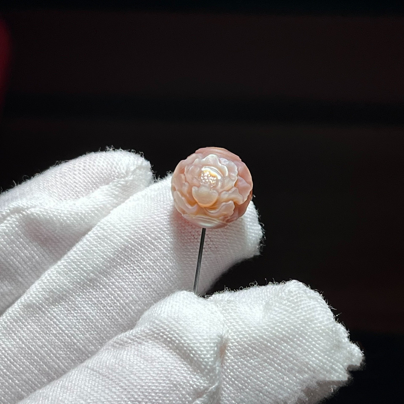 Natural Pearl Phoenix Peony, Size about 9-10mm, Finely Carved, Fashionable and Versatile Pearl Accessories Natural Pearl Phoenix Peony, Size about 9-10mm, Finely Carved, Fashionable and Versatile Pearl Accessories