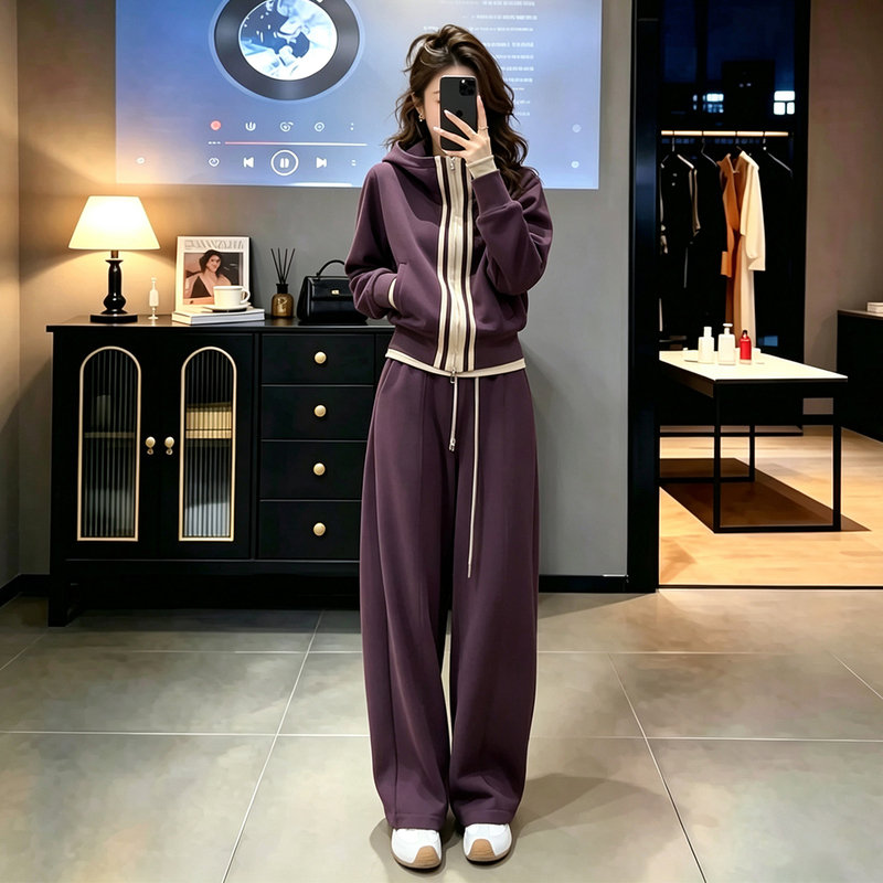 Women's Sportswear Suit for Autumn and Winter 2026, New Fashionable and Trendy Popular Style, Light Luxury with Fleece Lining, High-End Feel, Two-Piece Set Women's Sportswear Suit for Autumn and Winter 2026, New Fashionable and Trendy Popular Style, Light Luxury with Fleece Lining, High-End Feel, Two-Piece Set