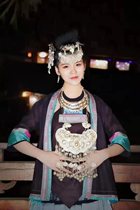 Guizhou minority crafts and Dong ethnic embroidery belly-pocket pure handmade breaking thread embroidery 