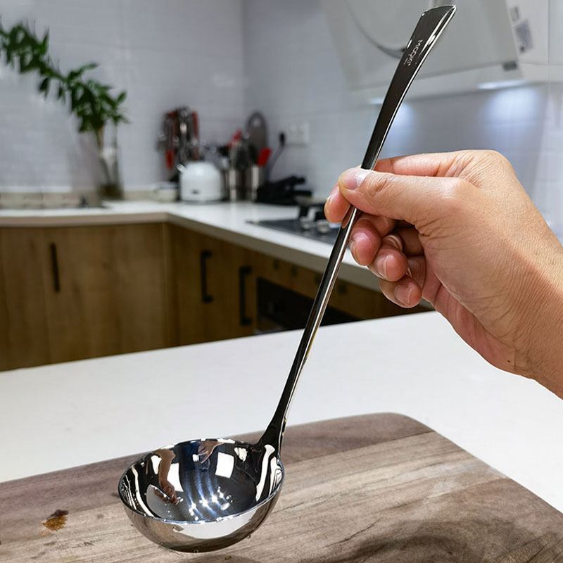 MCOKI Mai Kechu 304 stainless steel soup spoon household soup spoon long handle one-piece thickened medium porridge spoon