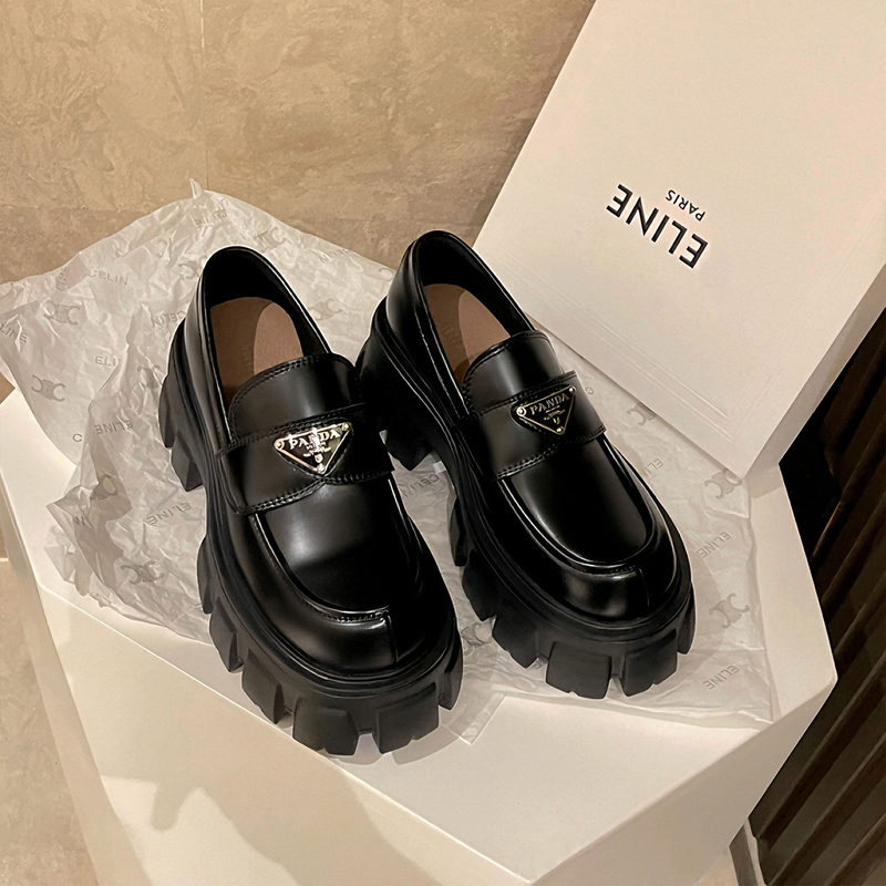 Luxury Sheepskin Triangle Logo Thick-Soled Genuine Leather Loafers for Women 2026 New Spring/Summer British Style Black Single Shoes Luxury Sheepskin Triangle Logo Thick-Soled Genuine Leather Loafers for Women 2026 New Spring/Summer British Style Black Single Shoes