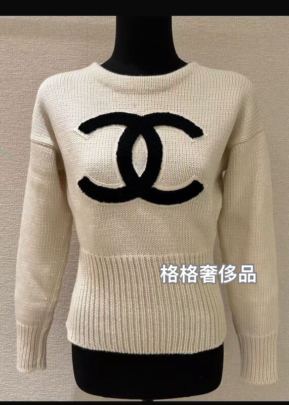 Authentic Chanel 26N Ski Series White Sweater with Large Logo Cc Size 40