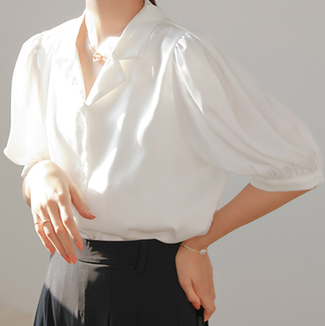 Puff sleeve white shirt women's summer mid-sleeve loose foreign style top high-end sense niche retro French temperament shirt