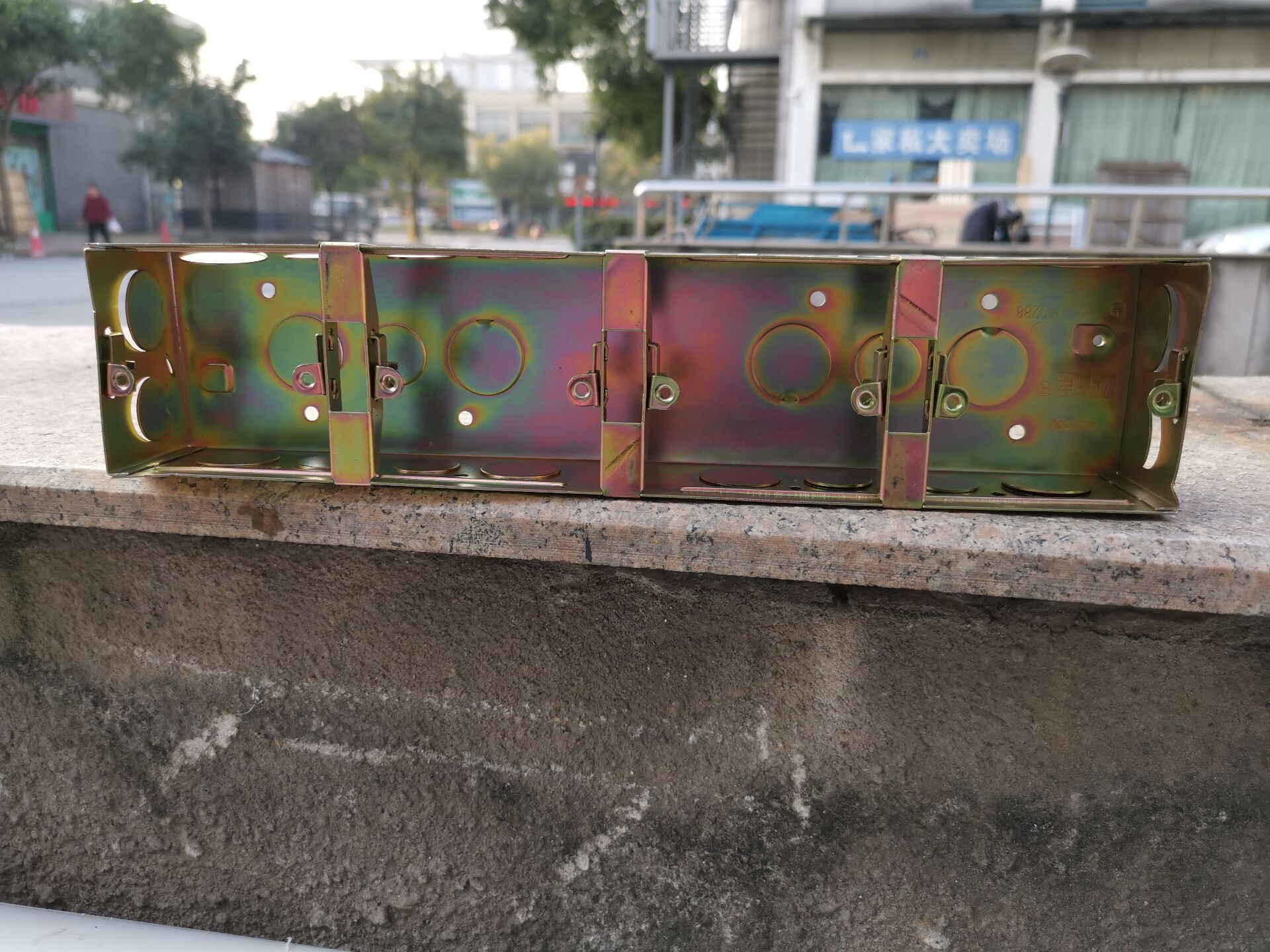 Four-way 86 four-way concealed iron box 4 boxes 86-type junction box wall switch socket iron bottom box metal wiring box