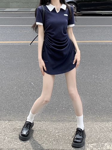 Футболка, летнее платье, приталенная мини-юбка, корсет, черная юбка, на шнурках, в американском стиле, воротник поло, А-силуэт