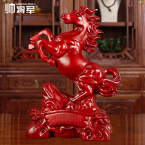 Wooden carved horse ornaments wooden red Trojan crafts feng shui lucky solid wood horses to make office decoration gifts