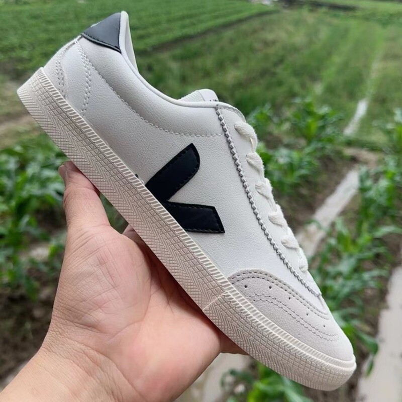 Veja Spring and Summer White Sneakers for Women, Casual Flat Shoes, Unisex Retro Sneakers, German Training Shoes, Volleyball Series