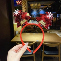 30_Красная рождественская елка