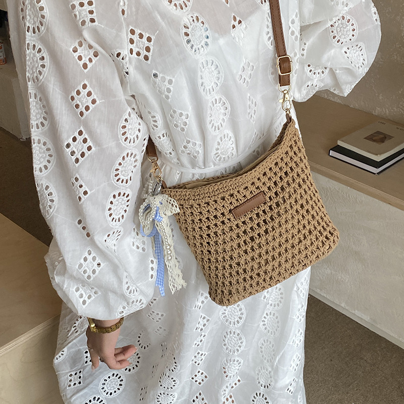 Summer Fashion Woven Crossbody Bag For Women 2026 New Arrival Shoulder Bag Niche Design Casual Beach Vacation Bucket Bag - Thumbnail 5