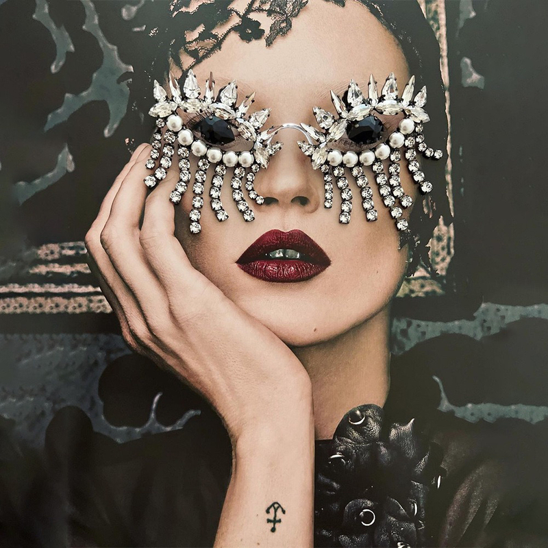 European and American Rhinestone Glasses Frame for Women ins Style Black Quirky Glasses Frame Photo Props Eyeglass Party Gift