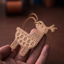 Primary color vegetable tanned cowhide @ the more you use the better look Christmas elk pendant couple gift bag hanging car hanging