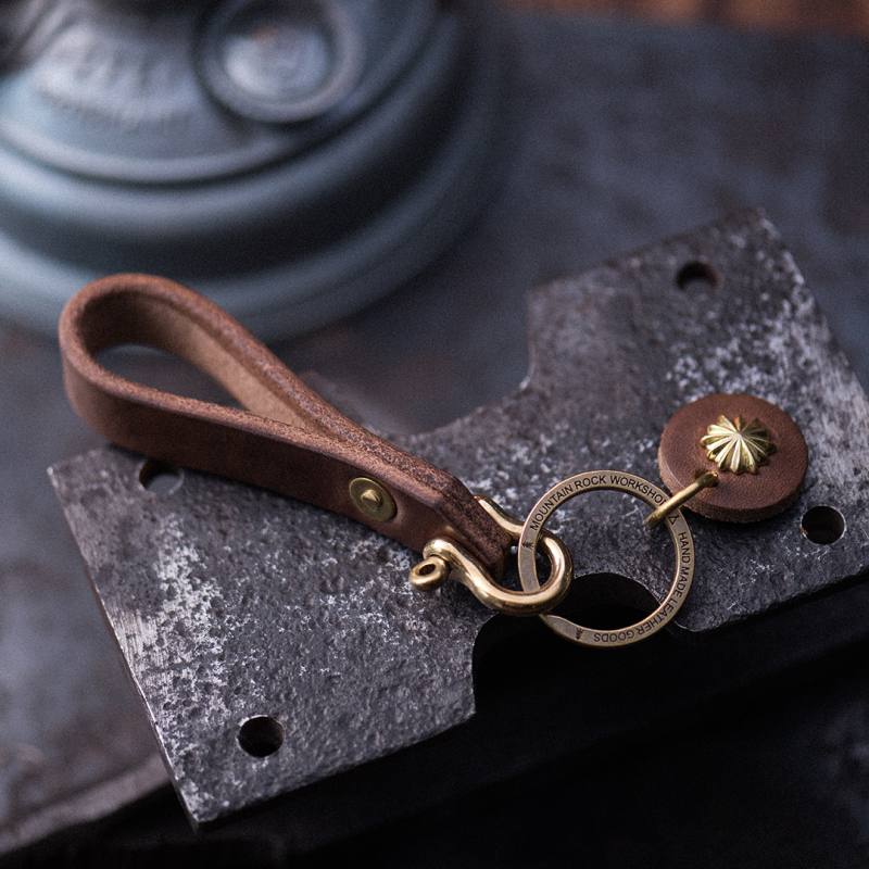 All Brass Material, Khaki Style Vintage Car Keychain, Horween Leather, Handmade