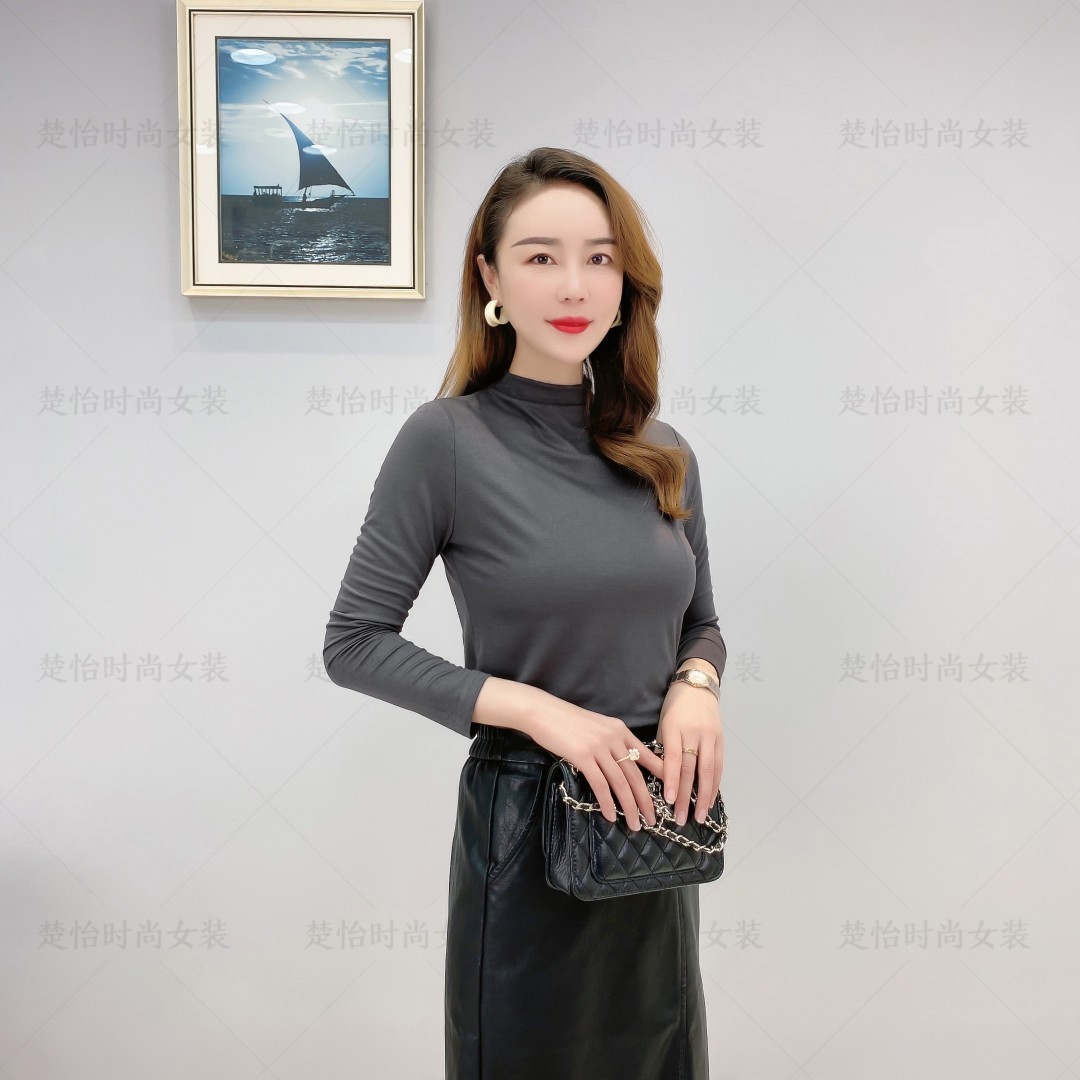 Douyin Chu Yi recommends velvet thickened gray turtleneck bottoming shirt for women's autumn and winter with pure cotton slim top autumn clothes