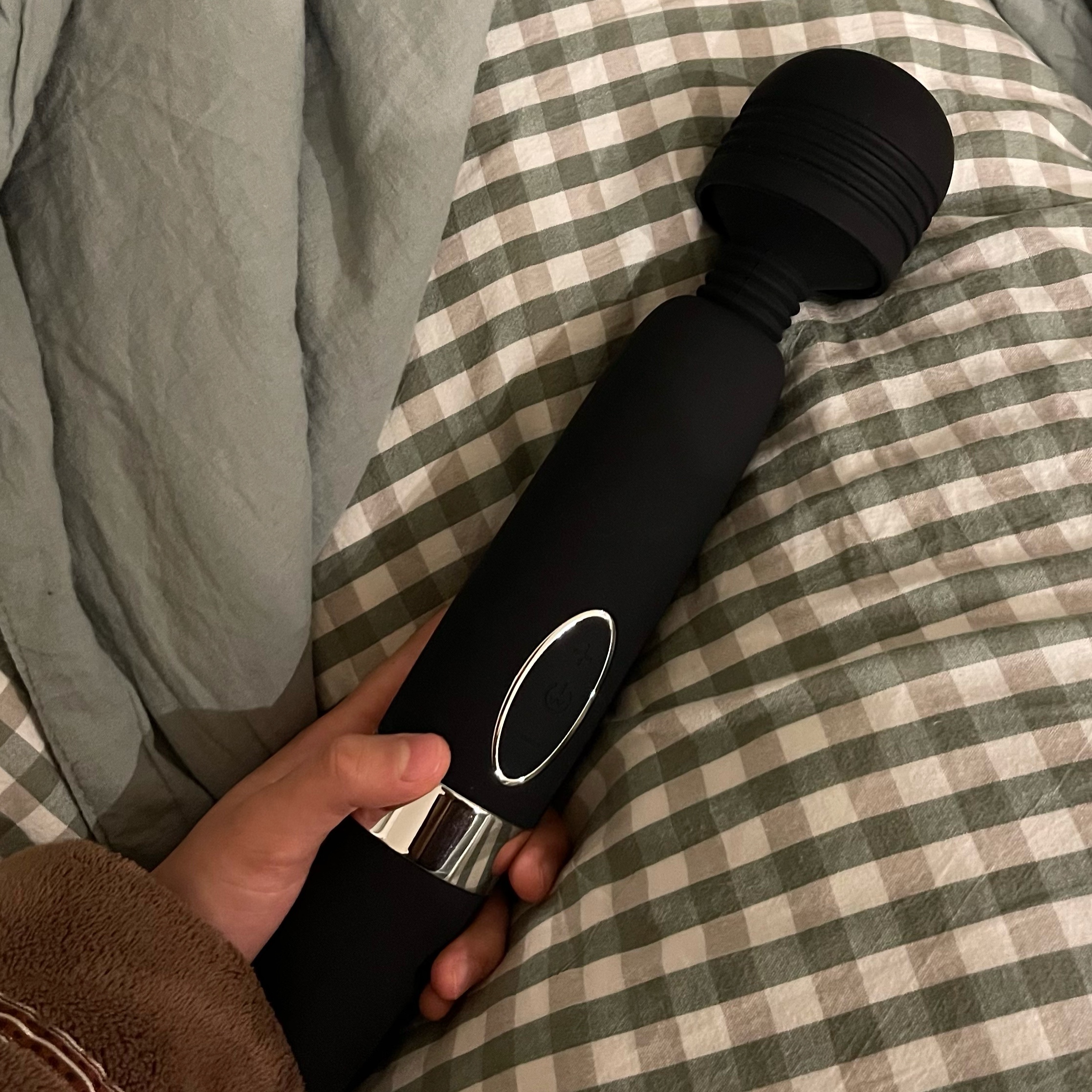 Цвет: Чёрный цвет. 