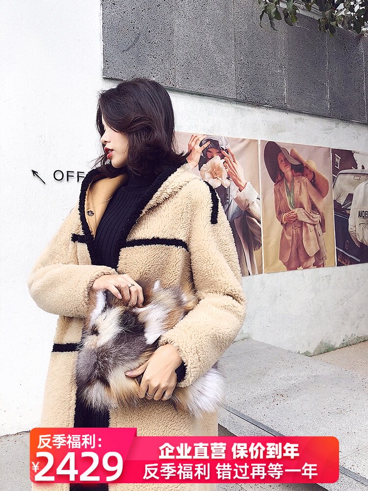 Fur women's coat 2020 new European station fur on both sides wear a leather coat lamb hair young section